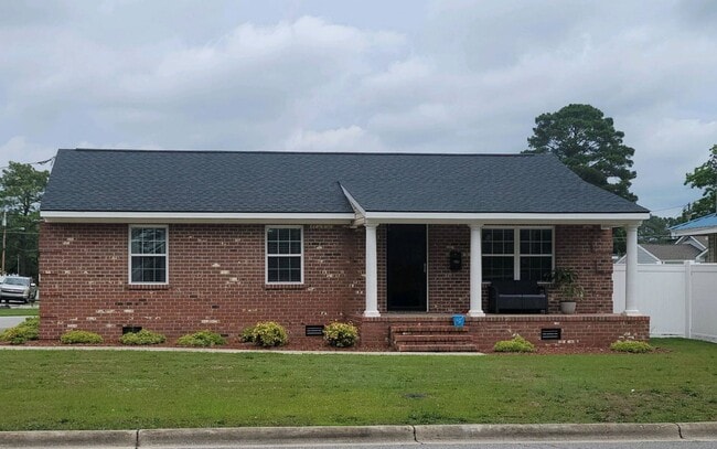 1101 E 13th St in Lumberton, NC - Building Photo - Building Photo