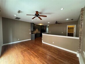 21 E Center St in Fayetteville, AR - Building Photo - Building Photo