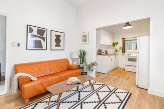 1496 Drouillard Rd in Windsor, ON - Building Photo - Building Photo