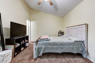 2206 Whiteoak Cir in Norman, OK - Building Photo - Building Photo