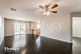 6305 Climbing Vine Ave in Las Vegas, NV - Building Photo - Building Photo