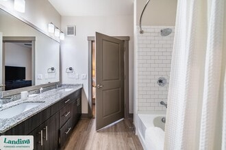 2650 S McDonald St in McKinney, TX - Foto de edificio - Building Photo