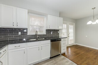 4926 Evanston Ave in Kansas City, MO - Building Photo - Building Photo