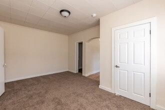500 N Clinton Ave in Dunn, NC - Building Photo - Building Photo