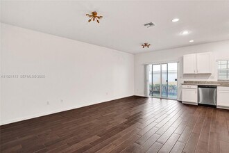 4029 NW 11 Dr in Lauderhill, FL - Building Photo - Building Photo