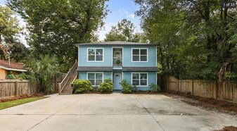 1714 Le Grand St, Unit Top Unit in Savannah, GA - Building Photo