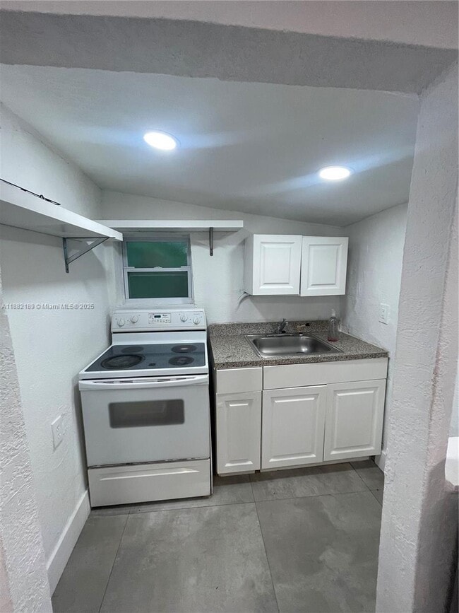 460 NW 82nd Terrace in Miami, FL - Building Photo - Building Photo