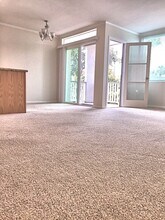 3881 Groton St, Unit 4 in San Diego, CA - Building Photo - Building Photo