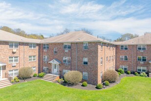 Colonial Village Apartments