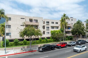 435 S Virgil Ave in Los Angeles, CA - Building Photo