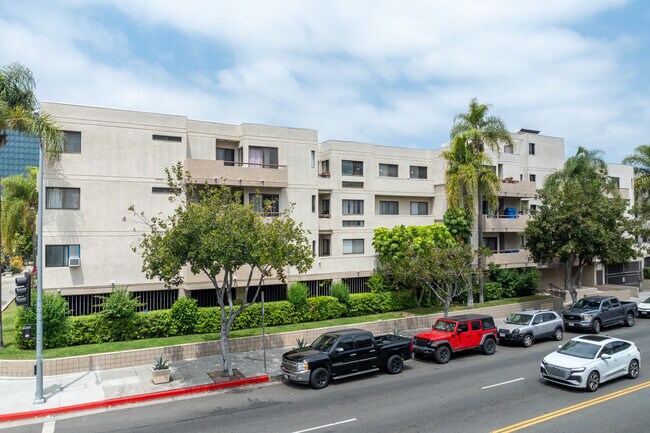 435 S Virgil Ave