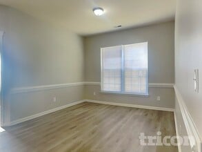 16117 Long Talon Way in Charlotte, NC - Foto de edificio - Building Photo