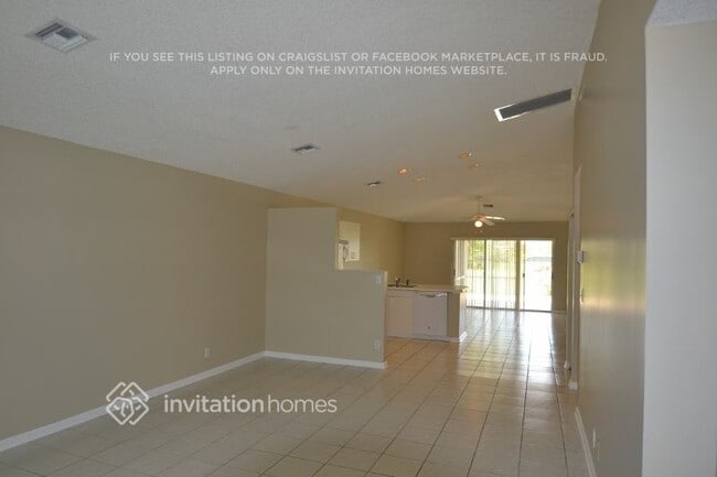 2542 Country Golf Dr in Wellington, FL - Building Photo - Building Photo