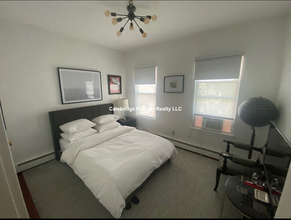 103 Sciarappa St, Unit 2 in Cambridge, MA - Building Photo