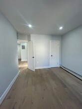 325 Avenue E, Unit 3 in Bayonne, NJ - Building Photo - Building Photo