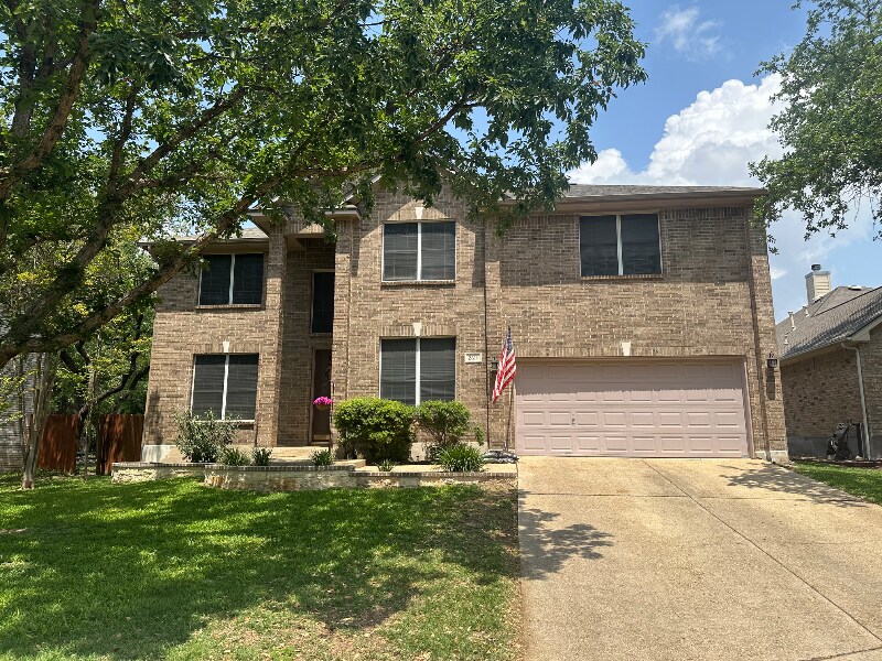 2614 Leakey in San Antonio, TX - Building Photo