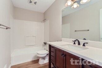 16417 Gladiola Ave in Rosemount, MN - Building Photo - Building Photo