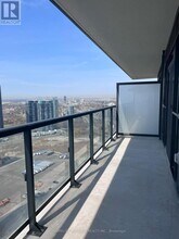 38-3438 Annie Craig Dr in Toronto, ON - Building Photo - Building Photo