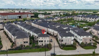 2703 Dolce Oaks Dr in Houston, TX - Building Photo
