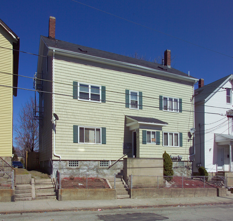 854 Slade St in Fall River, MA - Building Photo