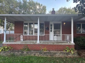 429 Monroe Ave in Findlay, OH - Building Photo