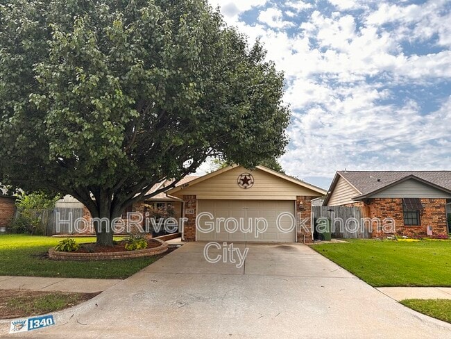 1340 Chimney Hill Rd in Yukon, OK - Building Photo - Building Photo