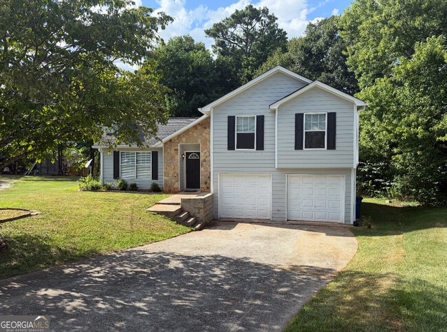 property at 407 Leslie Ct