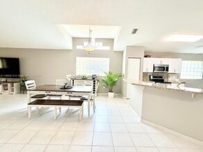 4128 Sapphire Terrace in Weston, FL - Building Photo - Building Photo