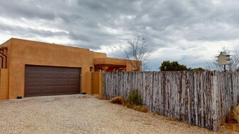 3 Baya Rd in Santa Fe, NM - Building Photo