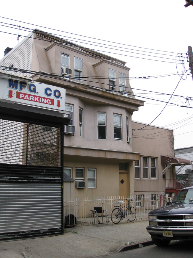 2194-2196 McDonald Ave in Brooklyn, NY - Building Photo - Building Photo