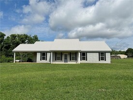 24473 Timbercrest Dr in Franklinton, LA - Building Photo