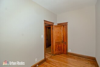 2457 W Rice St, Unit A05C in Chicago, IL - Building Photo - Building Photo