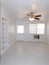 552 NE 5th Ave in Gainesville, FL - Building Photo - Building Photo