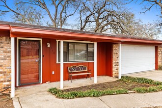 316 S Barbara St in Waco, TX - Building Photo - Building Photo