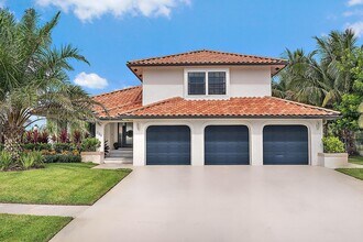129 Olympus Way in Jupiter, FL - Building Photo - Building Photo