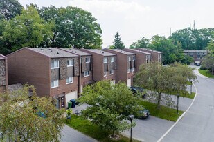 1-76 Windy Golf Way in Toronto, ON - Building Photo