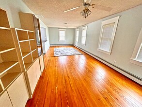 18 Grove St, Unit 18B in Haddonfield, NJ - Building Photo - Building Photo
