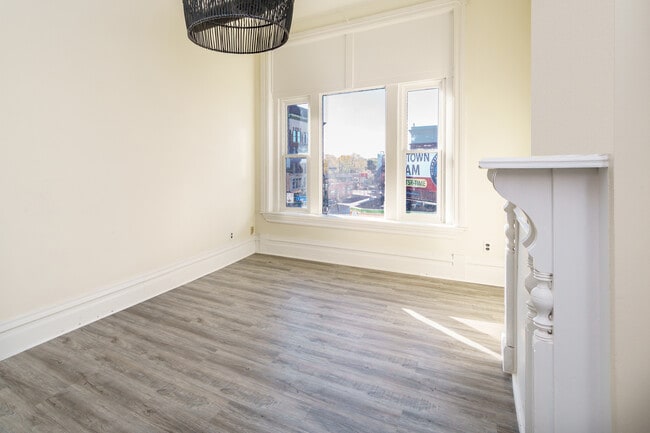 property at 2957 Lyndale Ave S