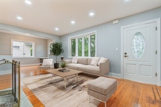 1153 Margaret St in Teaneck, NJ - Building Photo - Building Photo