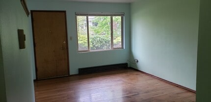 1419 S College St, Unit 1419 in Seattle, WA - Foto de edificio - Building Photo