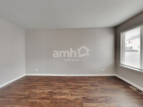 2811 Stonebridge Dr in Plainfield, IL - Building Photo - Building Photo