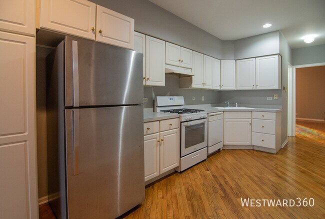 3936 N Ashland Ave in Chicago, IL - Building Photo - Building Photo