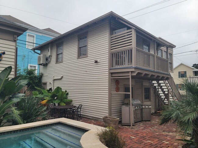 815 12th St in Galveston, TX - Foto de edificio - Building Photo