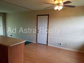 10705 Bristol Terrace in Kansas City, MO - Building Photo - Building Photo