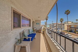 1711 Camino de la Costa in Redondo Beach, CA - Building Photo