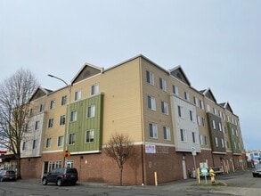 Newly remodeled 4-story Apartment Downtown in Renton, WA - Building Photo - Building Photo
