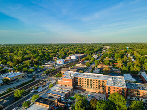 Quincy Station in Westmont, IL - Building Photo - Building Photo