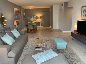 800 West Ave in Miami Beach, FL - Building Photo - Building Photo