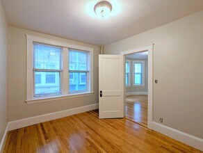 145 Summer St, Unit 3 in Somerville, MA - Building Photo - Building Photo