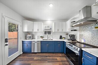 3226 Oakdale St in Houston, TX - Building Photo - Building Photo